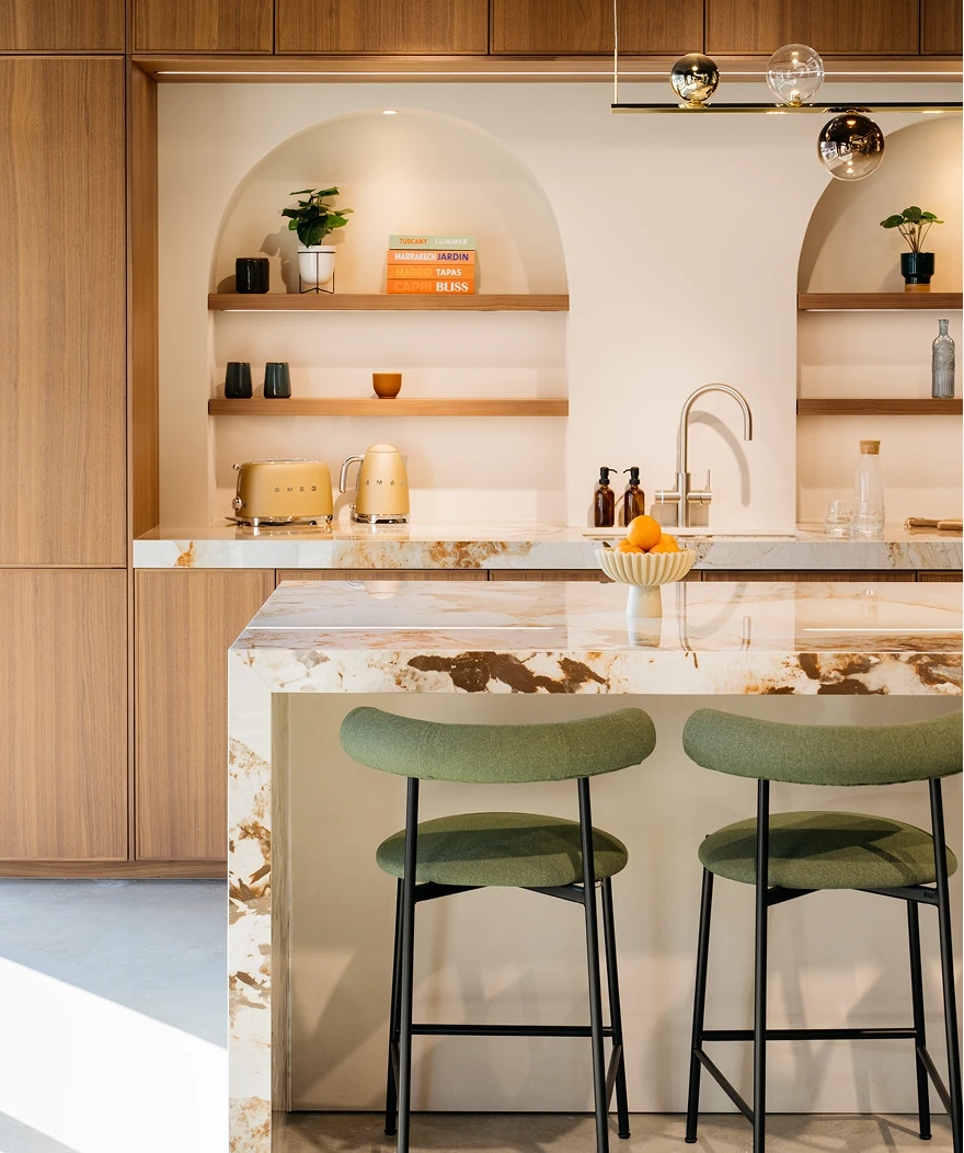 L'harmonie parfaite entre la force de la pierre et la chaleur du bois.